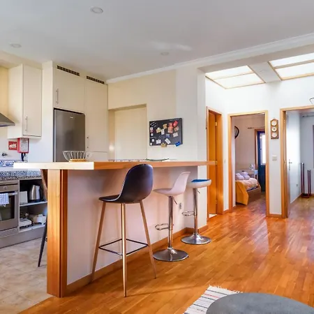 2 Bdr Guadiana House Garden Metro Station 2min بيت للعطل *