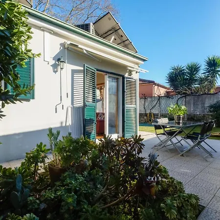 بيت للعطل 2 Bdr Guadiana House Garden Metro Station 2min *