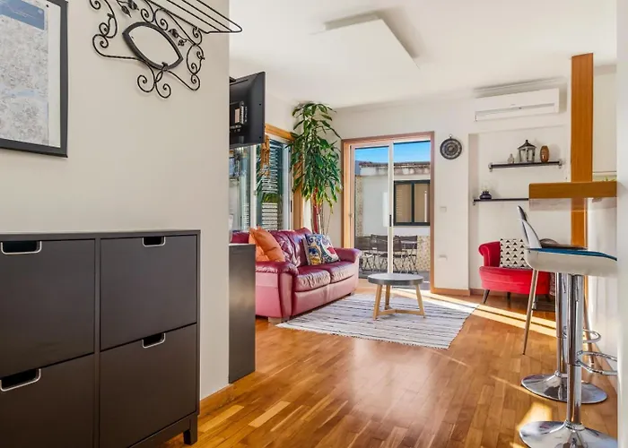 2 Bdr Guadiana House Garden Metro Station 2min *