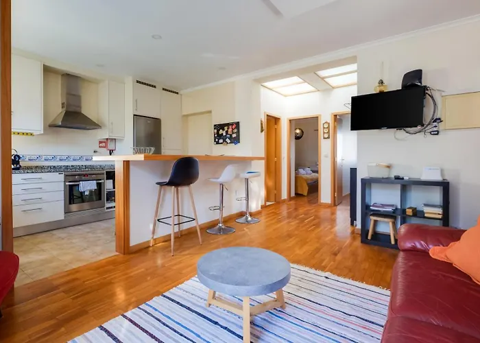 2 Bdr Guadiana House Garden Metro Station 2min * Porto