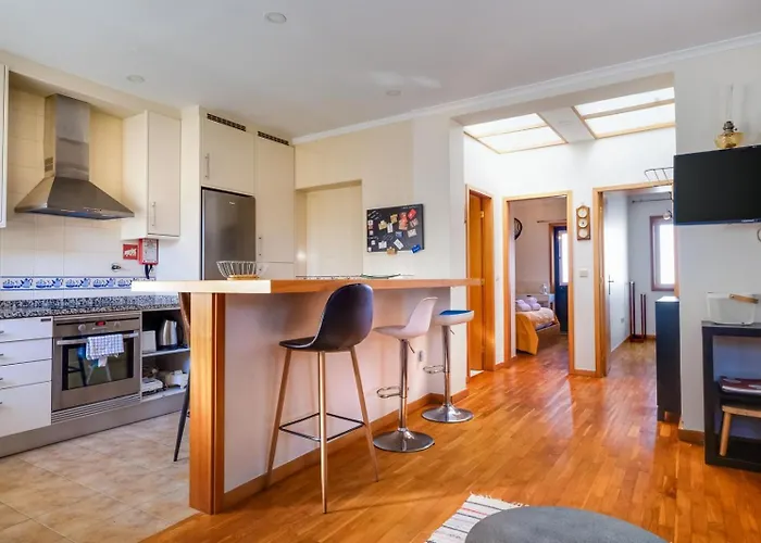 2 Bdr Guadiana House Garden Metro Station 2min Ferienhaus *