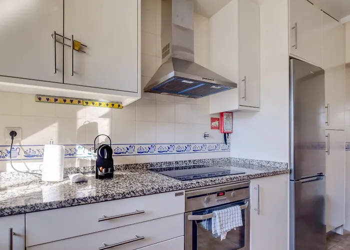 2 Bdr Guadiana House Garden Metro Station 2min Ferienhaus *