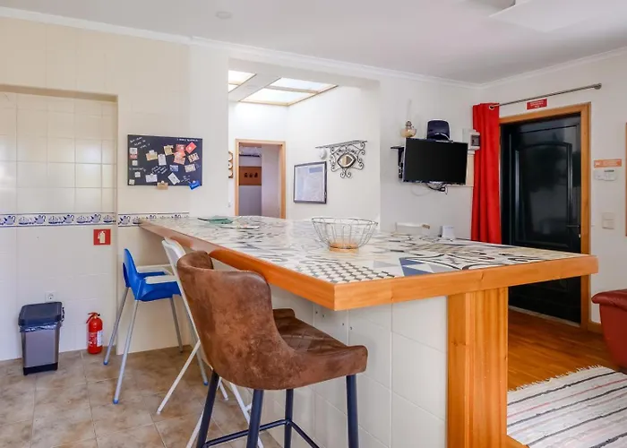 2 Bdr Guadiana House Garden Metro Station 2min Porto