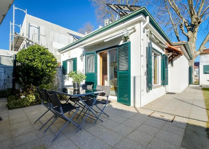 2 Bdr Guadiana House Garden Metro Station 2min * Porto