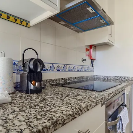 2 Bdr Guadiana House Garden Metro Station 2min Ferienhaus